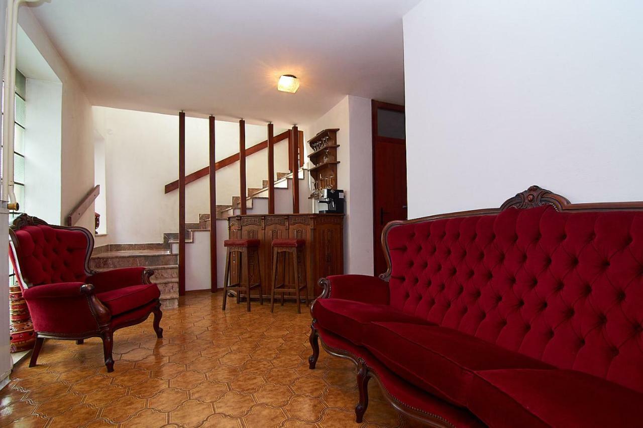 Emona Apartment